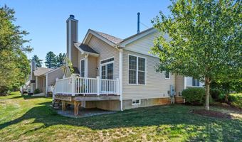11 Pondside Ln 11, Bolton, MA 01740