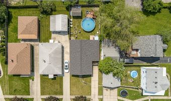 146 Woodcrest Dr, Amherst, NY 14226