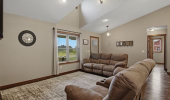 623 Autumn Dr, Altoona, WI 54720