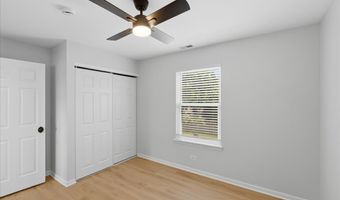 58 W OLD MILL Trl, Antioch, IL 60002