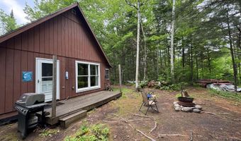 6 Maple Dr, Abbot, ME 04406