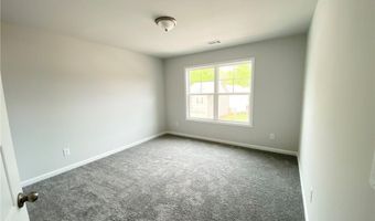 159 Station Overlook Dr, Auburn, GA 30011