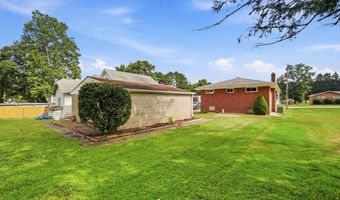 606 Golf Course Rd, Aliquippa, PA 15001