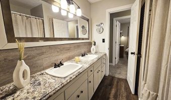 1208 Roosevelt Dr, Atlantic, IA 50022