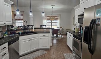 912 Sheryl Ln, Altus, OK 73521