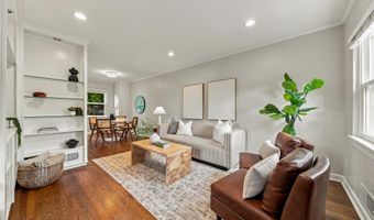 8 E MASONIC VIEW Ave, Alexandria, VA 22301