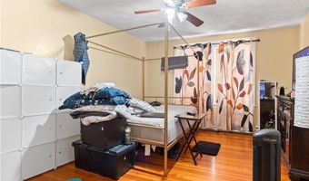 189 Smith St, Cranston, RI 02905