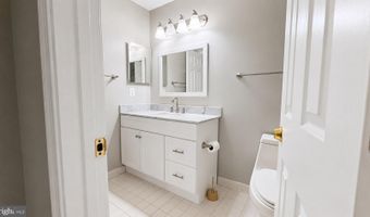 7302 IVYCREST Pl, Annandale, VA 22003