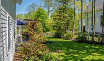 75 Court St, Belfast, ME 04915