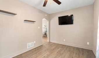 909 11th St NW, Austin, MN 55912