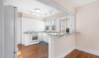 118 Ocean Ave, Cranston, RI 02905