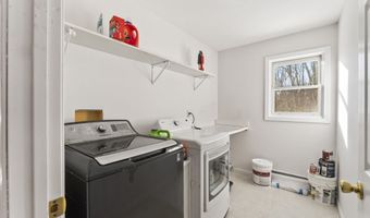 704 Cherry Brook Rd, Canton, CT 06019