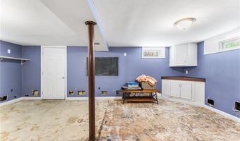 65 Redland Ave, East Providence, RI 02916