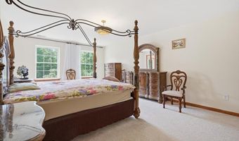 63 Fox Hill Rd, Albrightsville, PA 18210