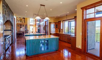 206 Lower Red Water Creek Rd, Beulah, WY 82712
