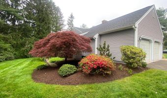 2 Tunxis Pl, Cheshire, CT 06410