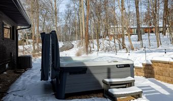 4120 Woodland Dr, Ann Arbor, MI 48103