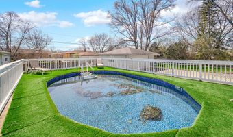 661 W Saint Aubin Dr, Addison, IL 60101