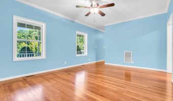 563 Vanderbilt Ave, Bayville, NJ 08721