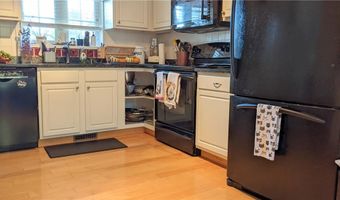 4 Spinnaker Dr, East Providence, RI 02915