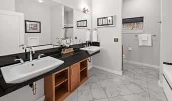 3990 ABBEY Ln 201B, Astoria, OR 97103