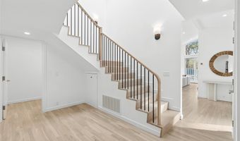 37 Gilberts Path, Amagansett, NY 11930