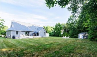 11 Kendall Ct, Charlestown, RI 02813