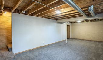 3208 SW Olde Ivy Cir, Ankeny, IA 50023