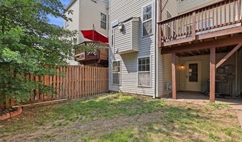 43217 BROOKFORD Sq, Ashburn, VA 20147