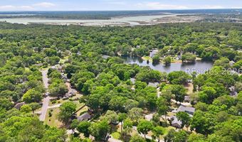 16 Sherwood Ln, Beaufort, SC 29907