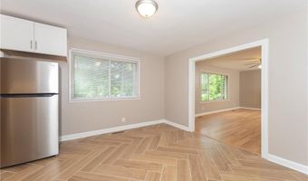 110 N Claybon Dr, Advance, NC 27006