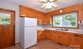 20 Sand Hill School Rd, Asheville, NC 28806
