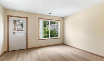 6414 158th St W 201, Apple Valley, MN 55124