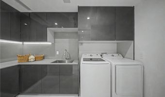 9459 Beverly Crst, Los Angeles, CA 90210