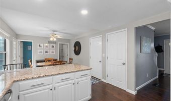 1537 Greenfield Crossing Ct, Ballwin, MO 63021