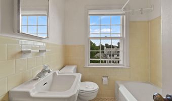 3246 N ABINGDON St, Arlington, VA 22207