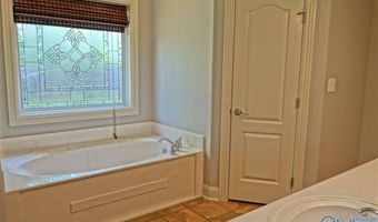 16992 Woodhaven Dr, Athens, AL 35613