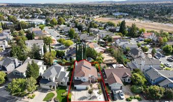 318 Redrock Dr, Antioch, CA 94509