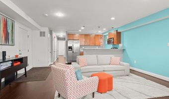 911 KENNEDY St NW #1, Washington, DC 20011