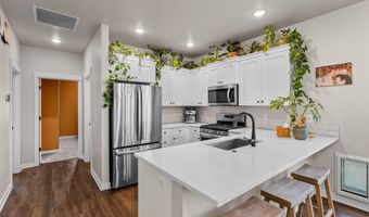 20713 SE Iron Horse Ln, Bend, OR 97702