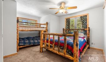 10389 Gamann Dr, Cascade, ID 83611