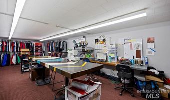 1238 Overland Ave, Burley, ID 83318