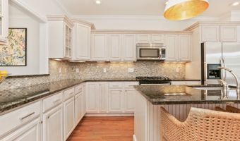 67 Thorpe St 67, Fairfield, CT 06824