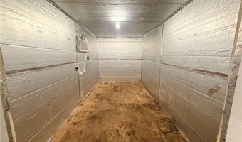 13081 Main Rd, Akron, NY 14001