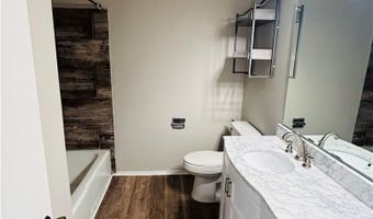 17 Dogwood Dr, Bella Vista, AR 72715