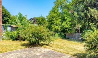 672 Providence St, Albany, NY 12208