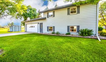 903 Willow Dr, Aberdeen, SD 57401