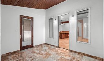 325 Braught Ln, Bosque Farms, NM 87068