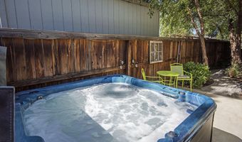 909 NW Delaware Ave, Bend, OR 97703