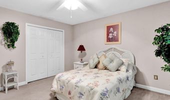 16 MULLIGAN Dr, Reading, PA 19606
